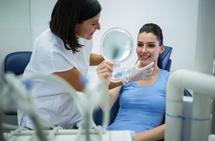 Best Teeth Whitening Specialist in Kanpur